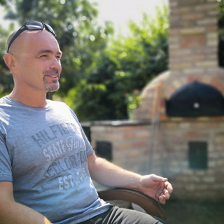 István kemencével